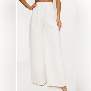Prettylittlething white scuba extreme wide leg pants nwt size 6